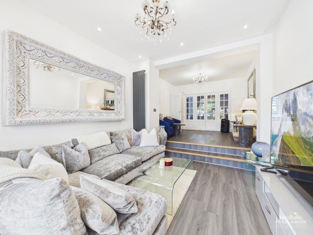Property image 23 of 38