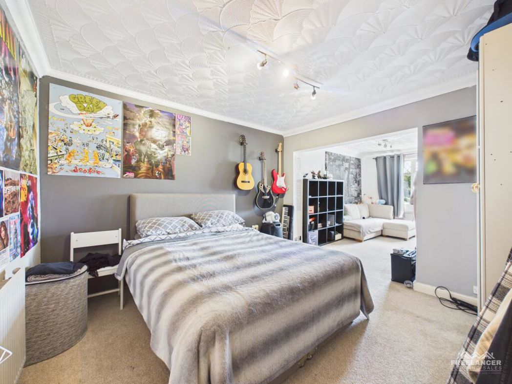 Property image 29 of 38