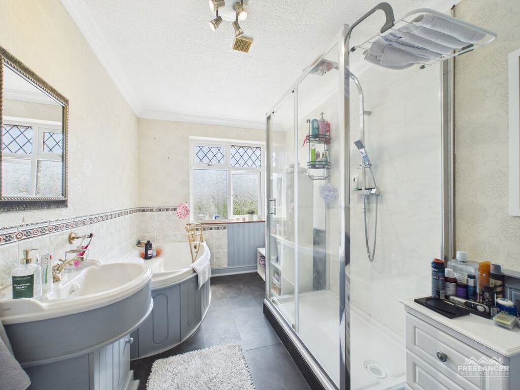 Property image 38 of 38