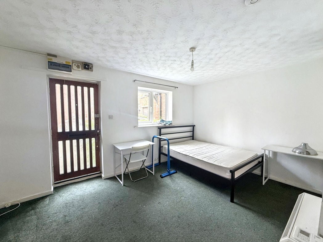 Property image 3 of 4
