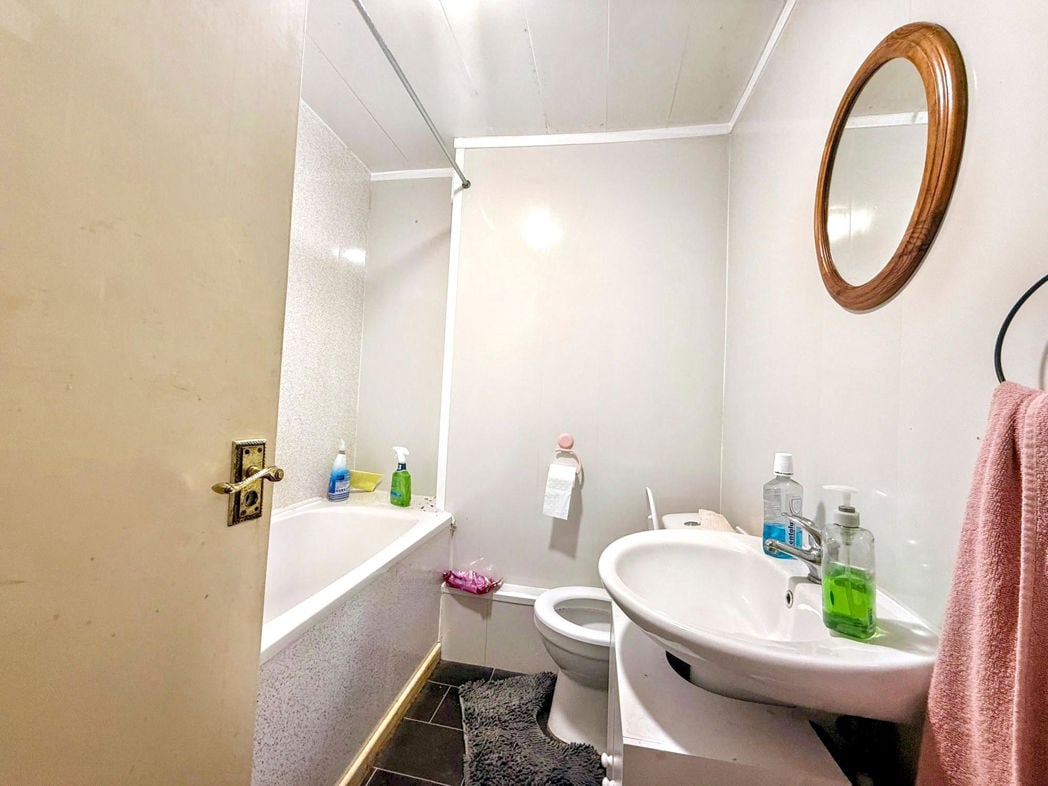 Property image 4 of 5