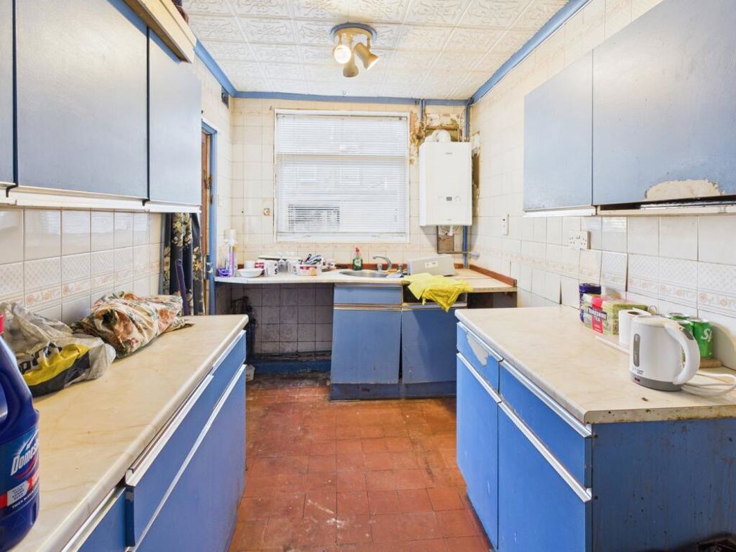 Property image 2 of 9