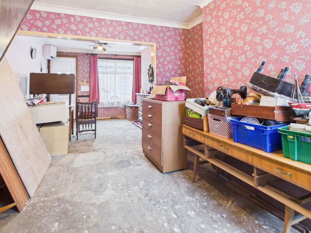 Property image 6 of 9