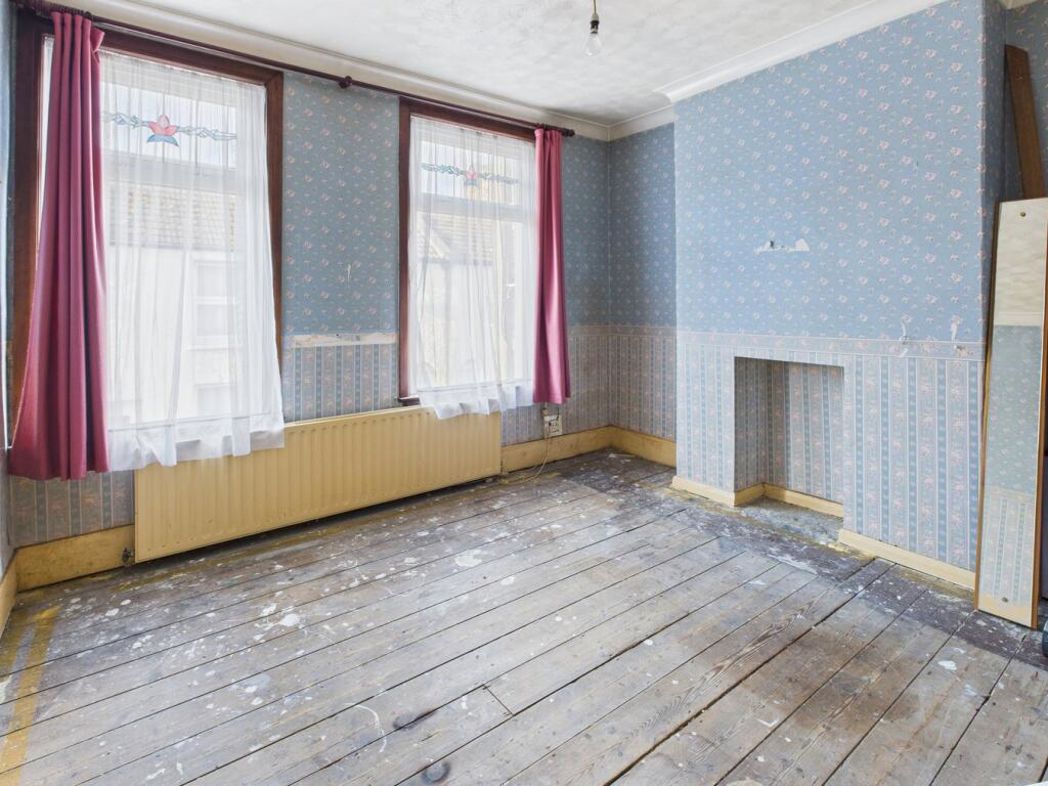 Property image 7 of 9