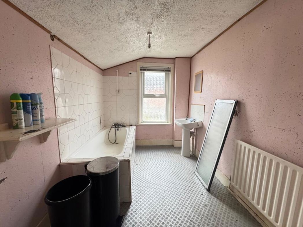 Property image 8 of 9