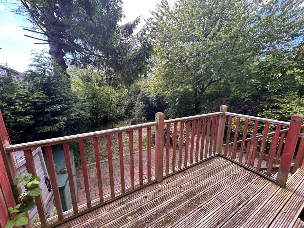 Property image 11 of 12