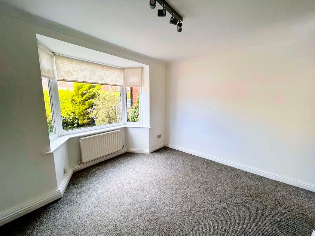 Property image 2 of 12
