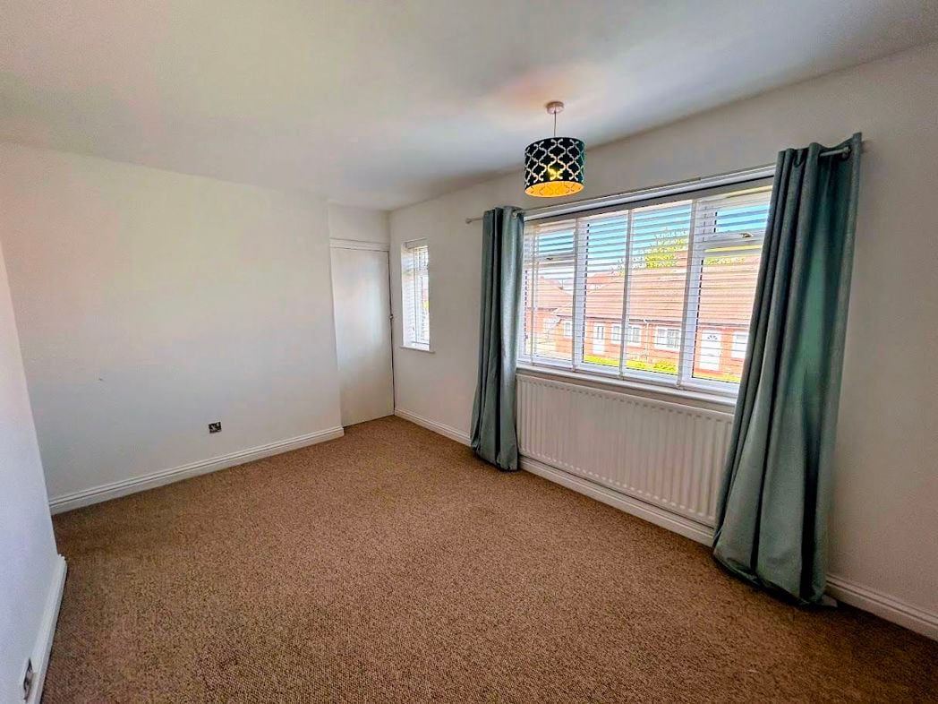 Property image 9 of 12