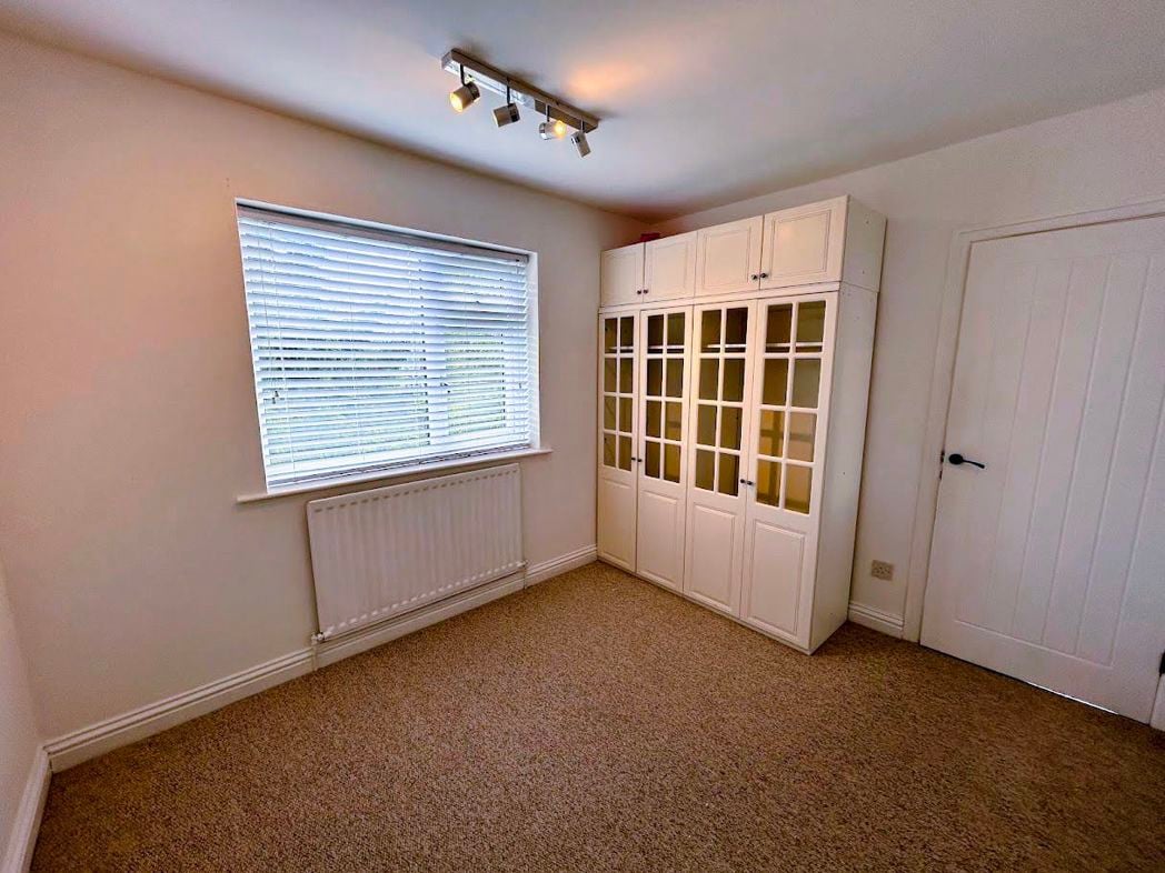 Property image 10 of 12