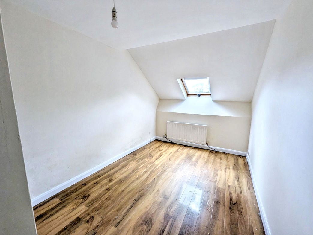 Property image 5 of 9