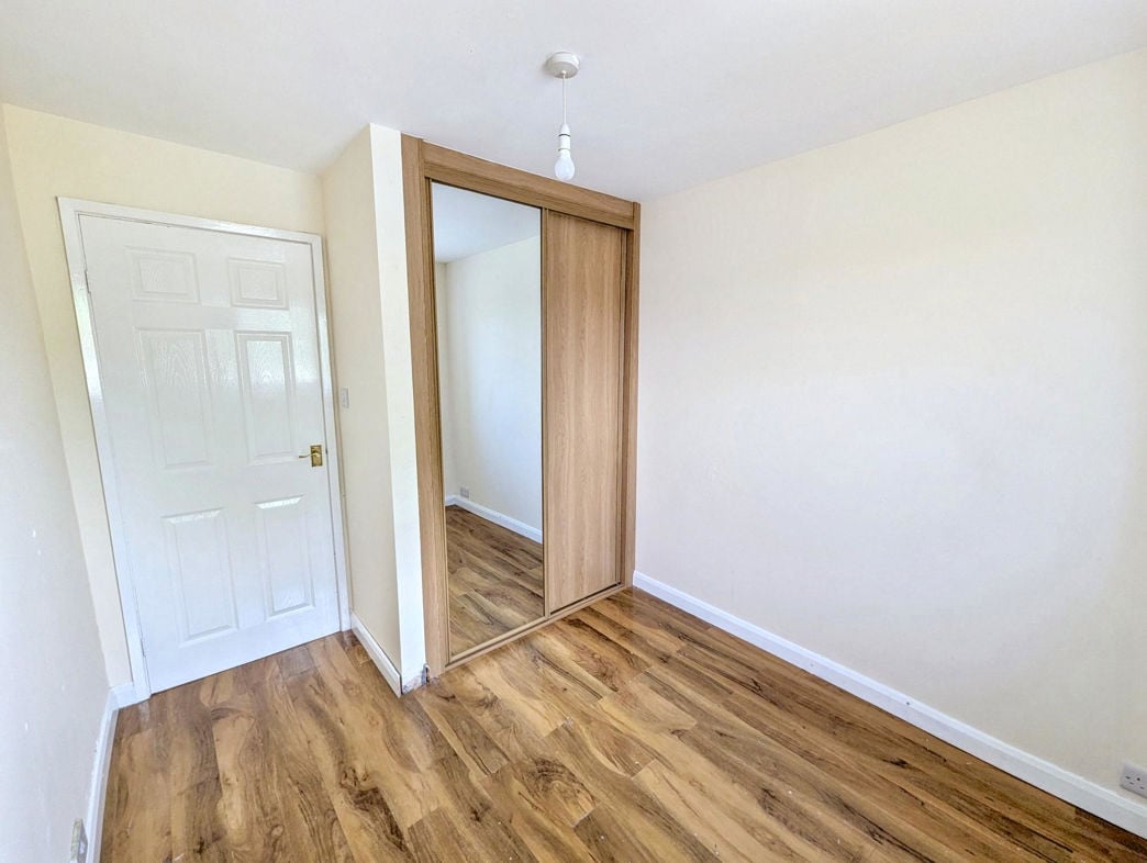 Property image 8 of 9