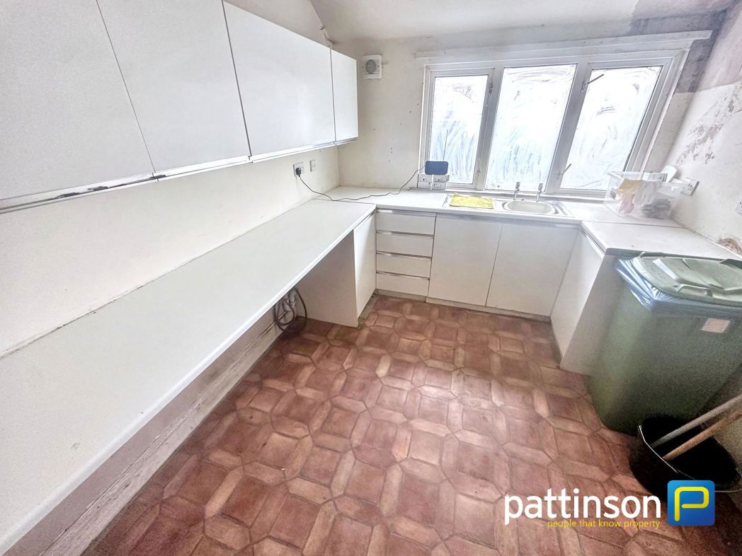 Property image 6 of 12