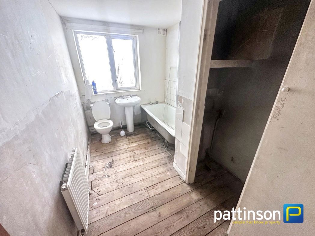 Property image 10 of 12