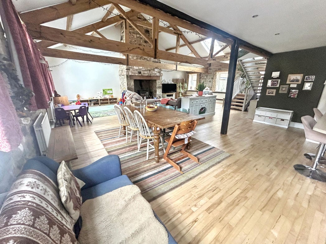 Property image 10 of 29