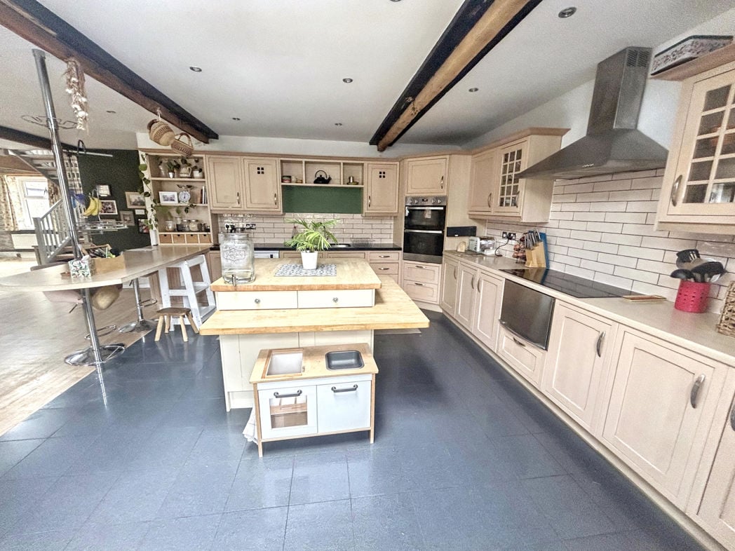 Property image 4 of 29