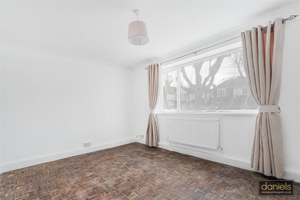 Property image 2 of 9