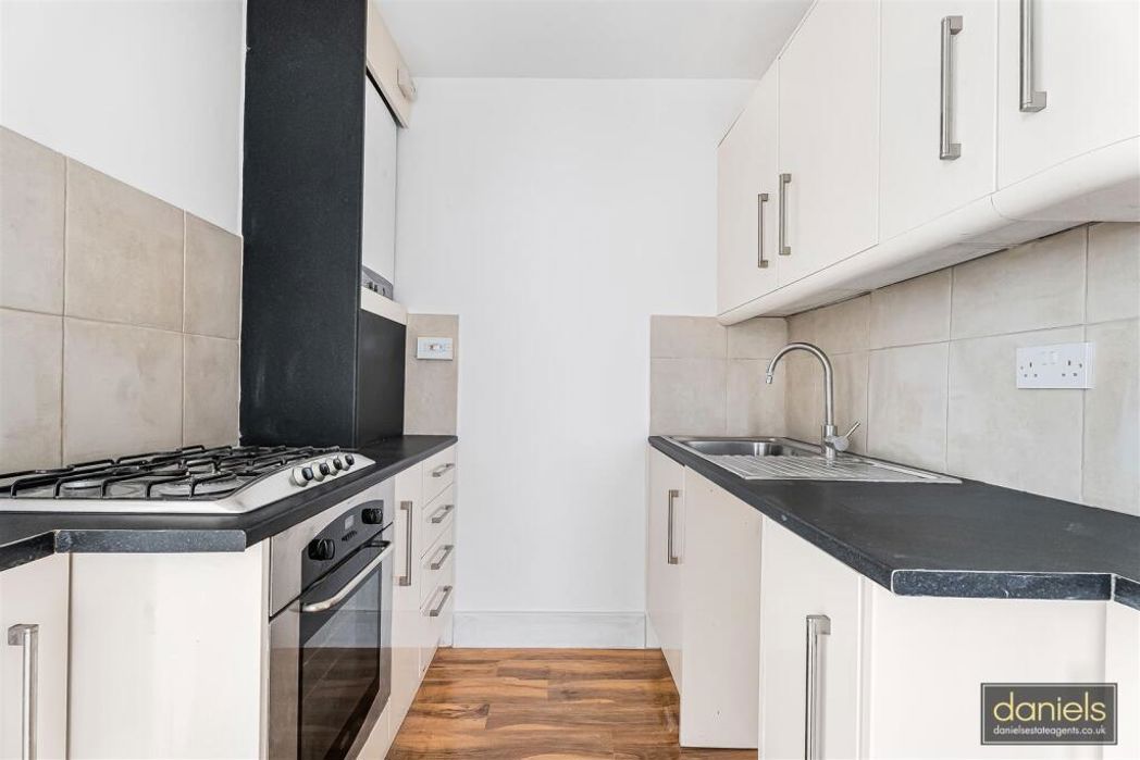 Property image 3 of 9