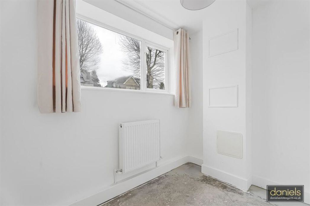 Property image 7 of 9