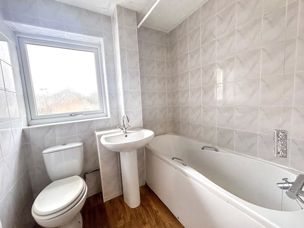 Property image 12 of 15