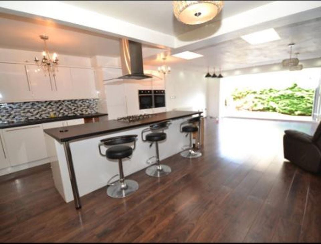 Property image 4 of 10