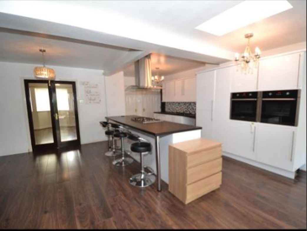Property image 3 of 10