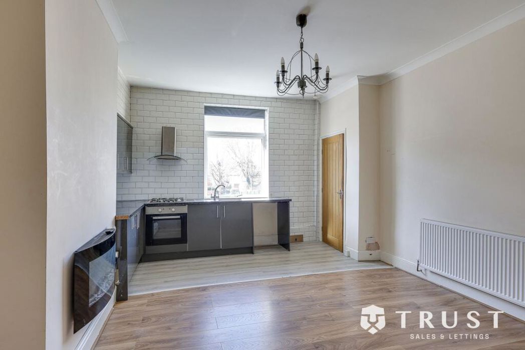 Property image 3 of 13