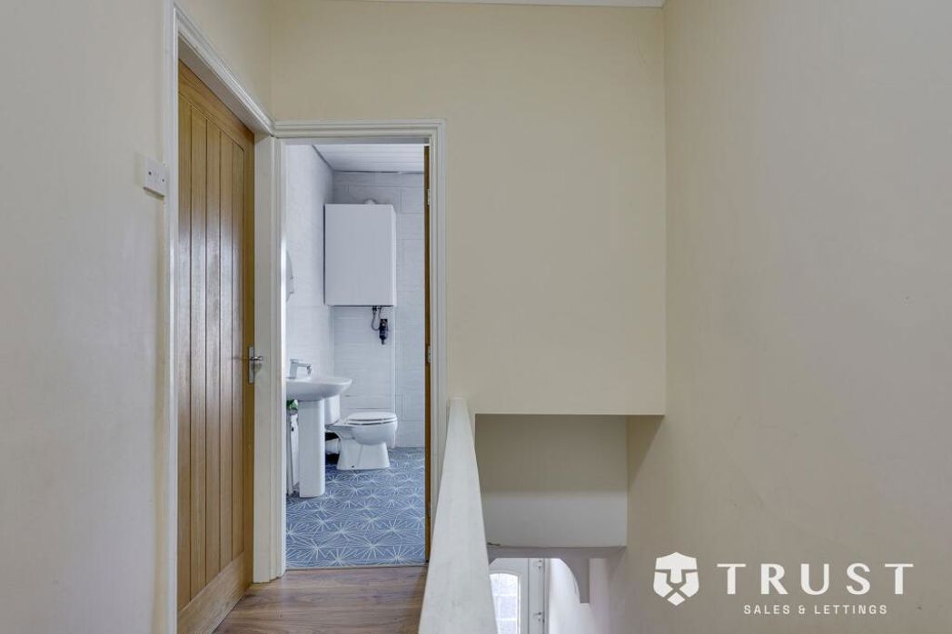Property image 6 of 13