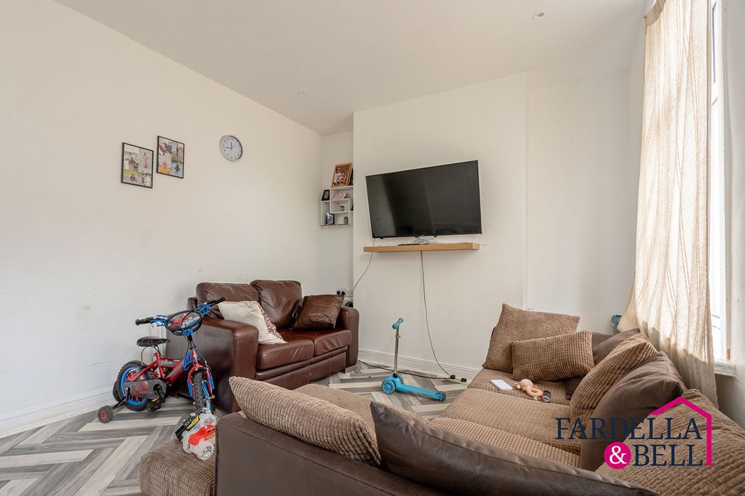 Property image 10 of 14