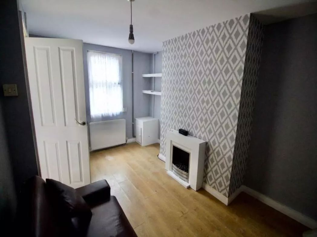 Property image 2 of 6