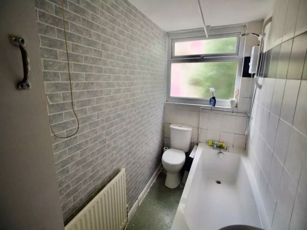 Property image 6 of 6