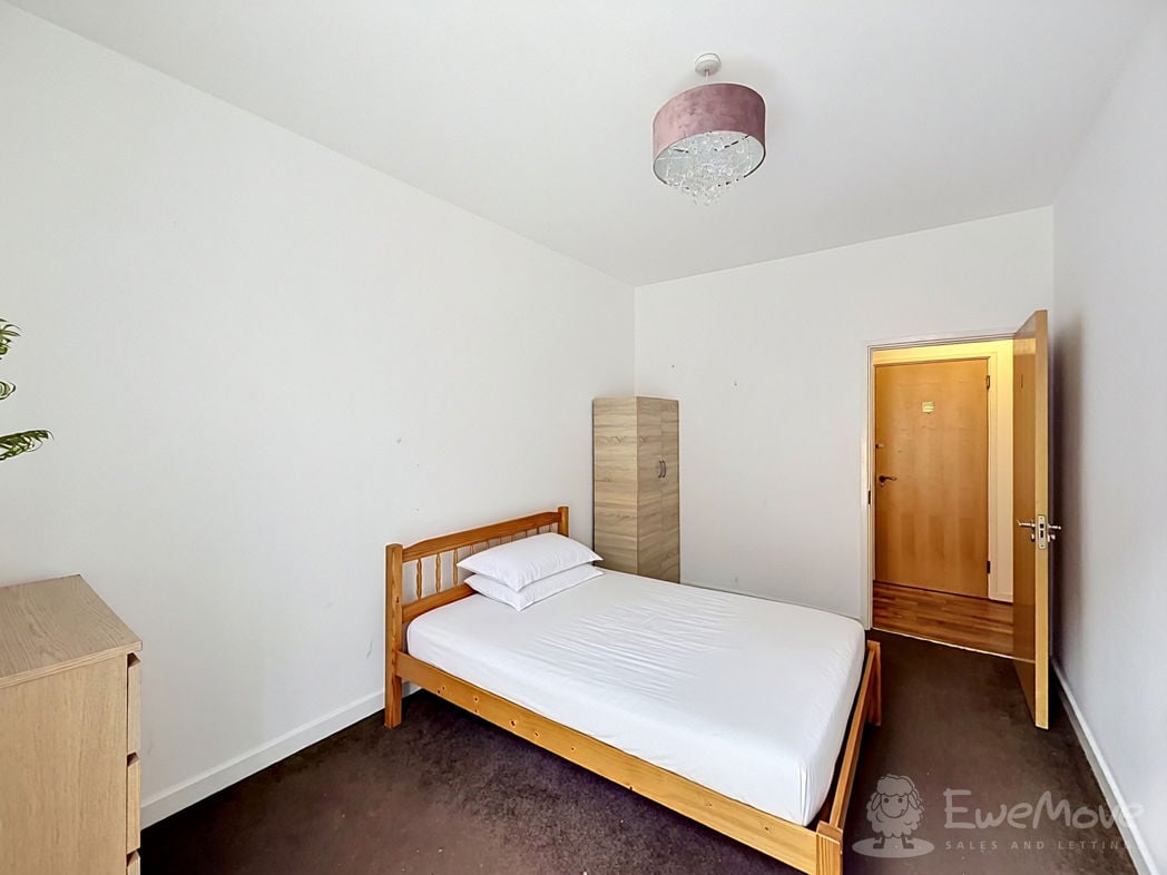 Property image 4 of 14