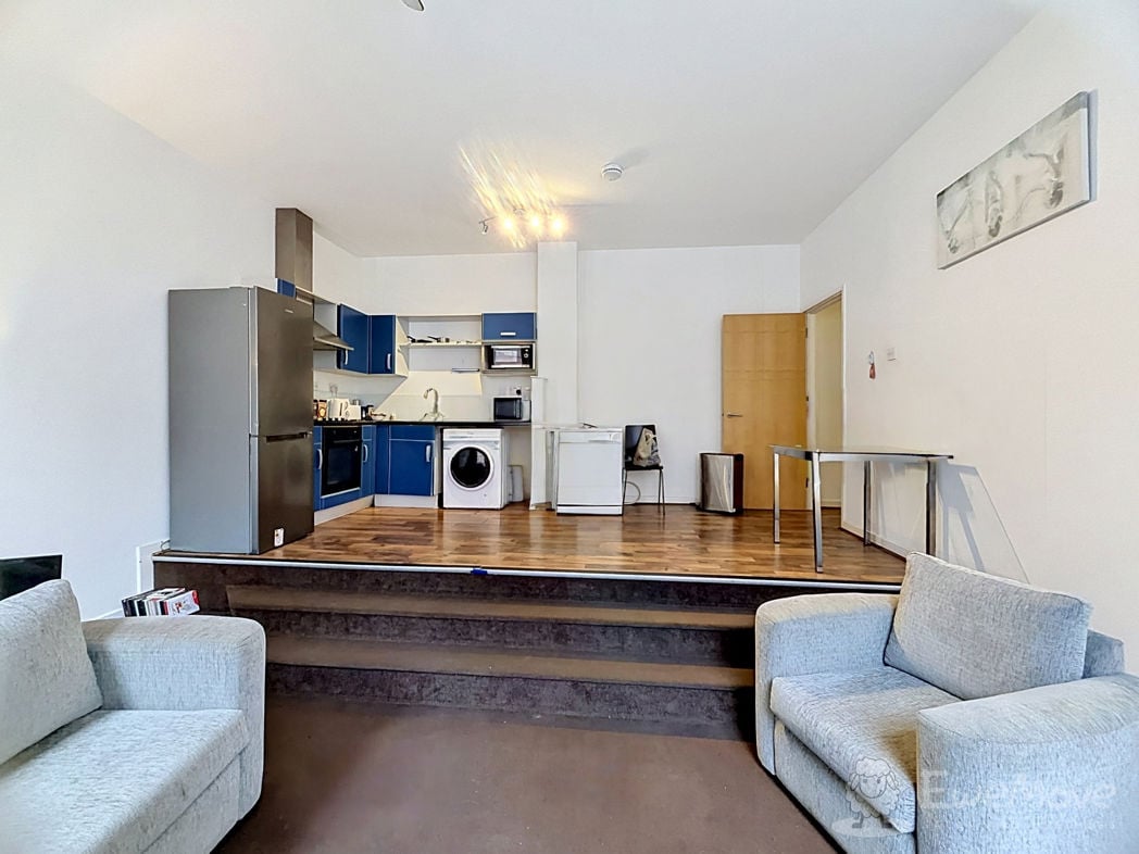 Property image 2 of 14