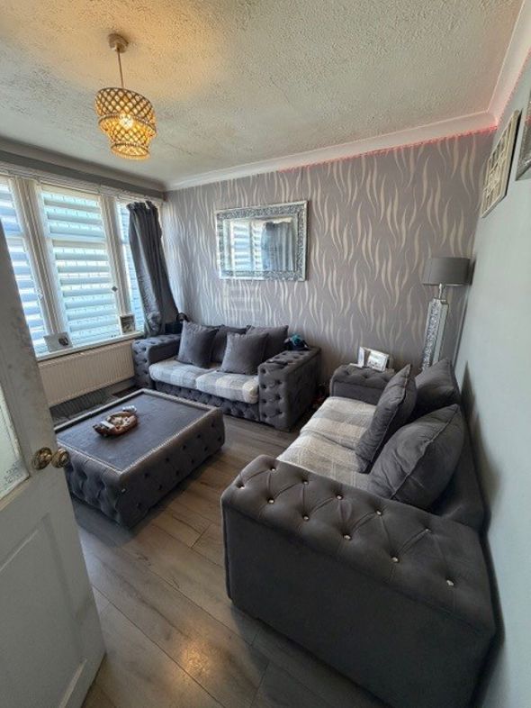 Property image 2 of 11