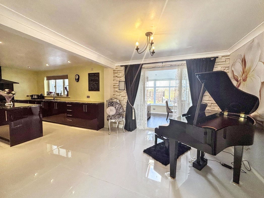 Property image 8 of 29