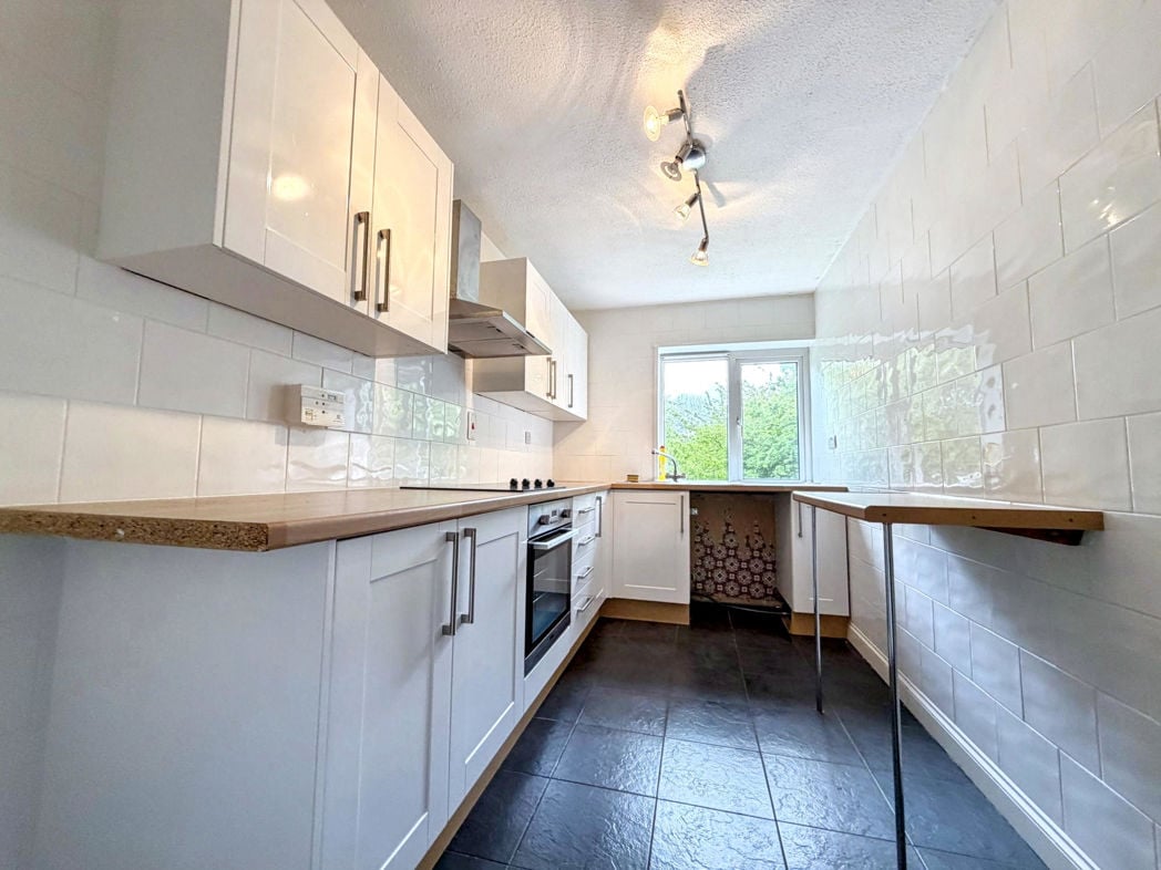 Property image 5 of 9