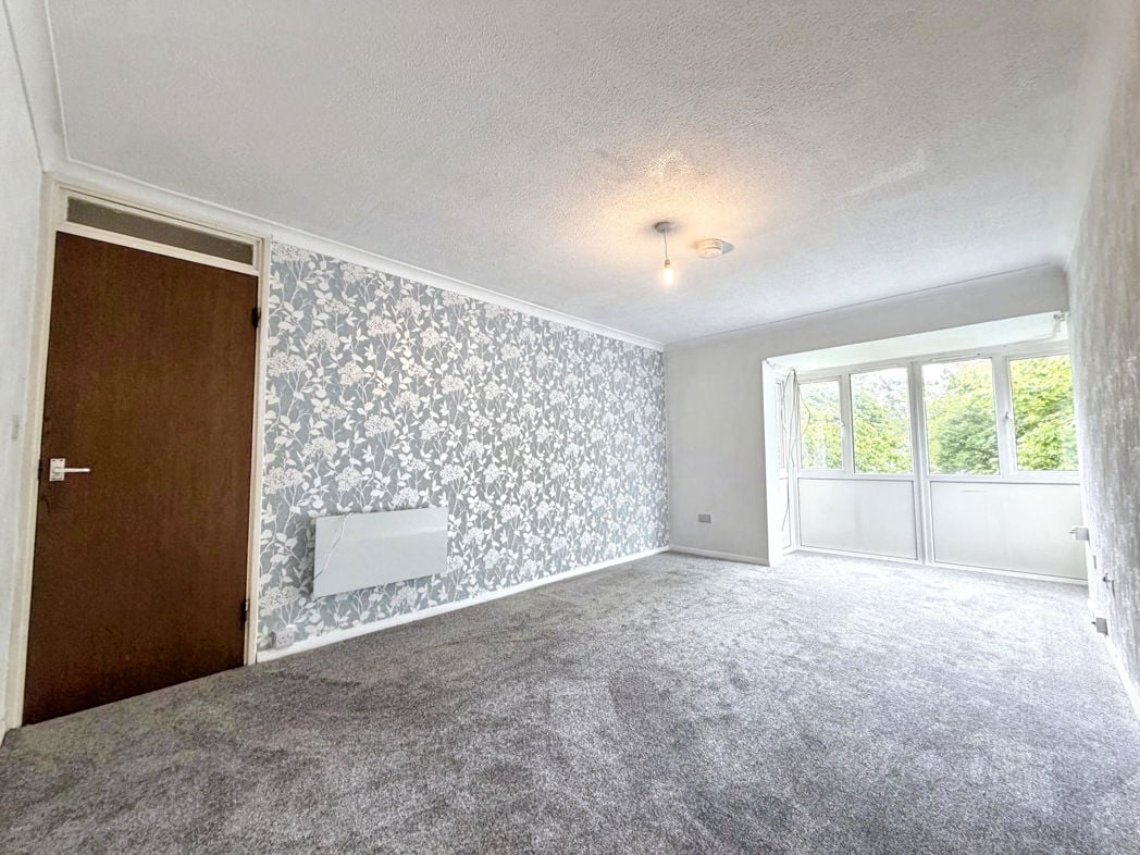 Property image 2 of 9