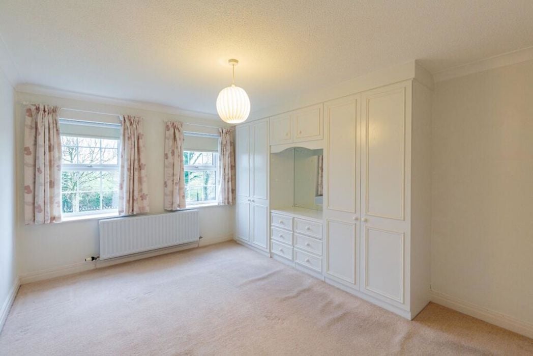 Property image 8 of 13