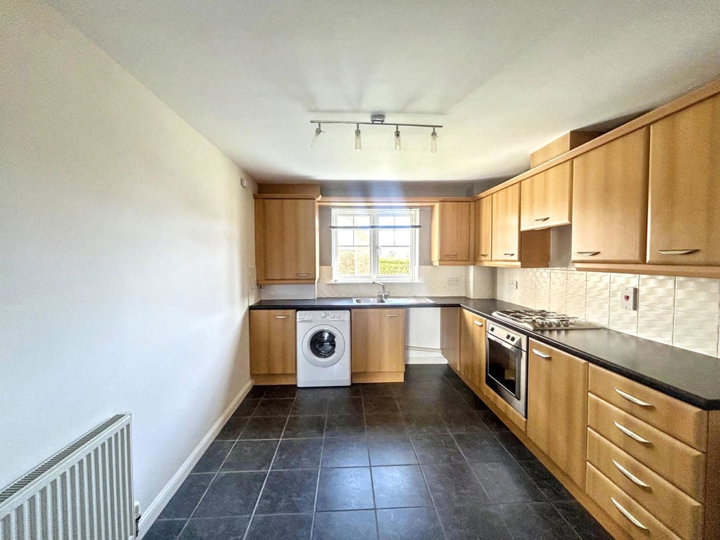 Property image 2 of 9