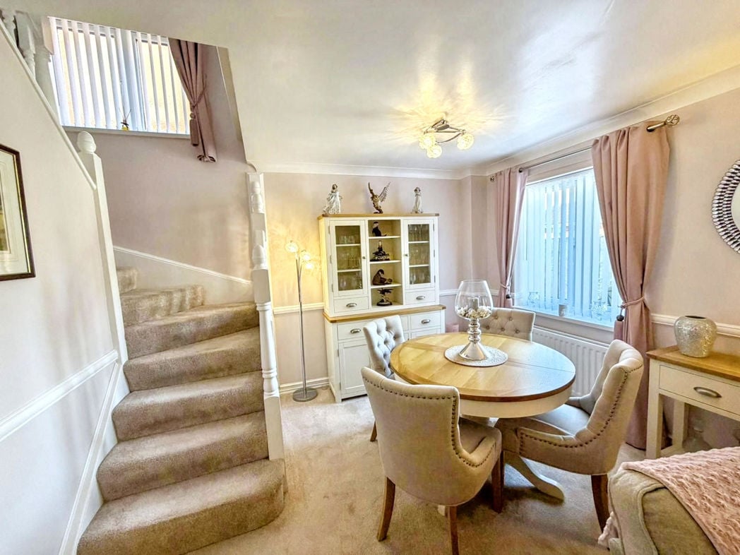 Property image 3 of 17