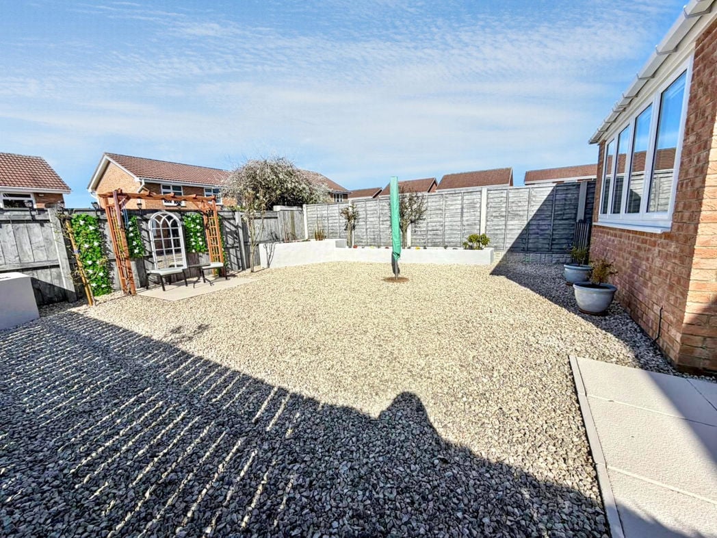 Property image 16 of 17