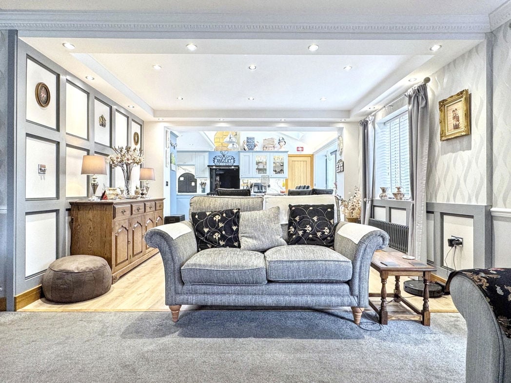 Property image 5 of 27
