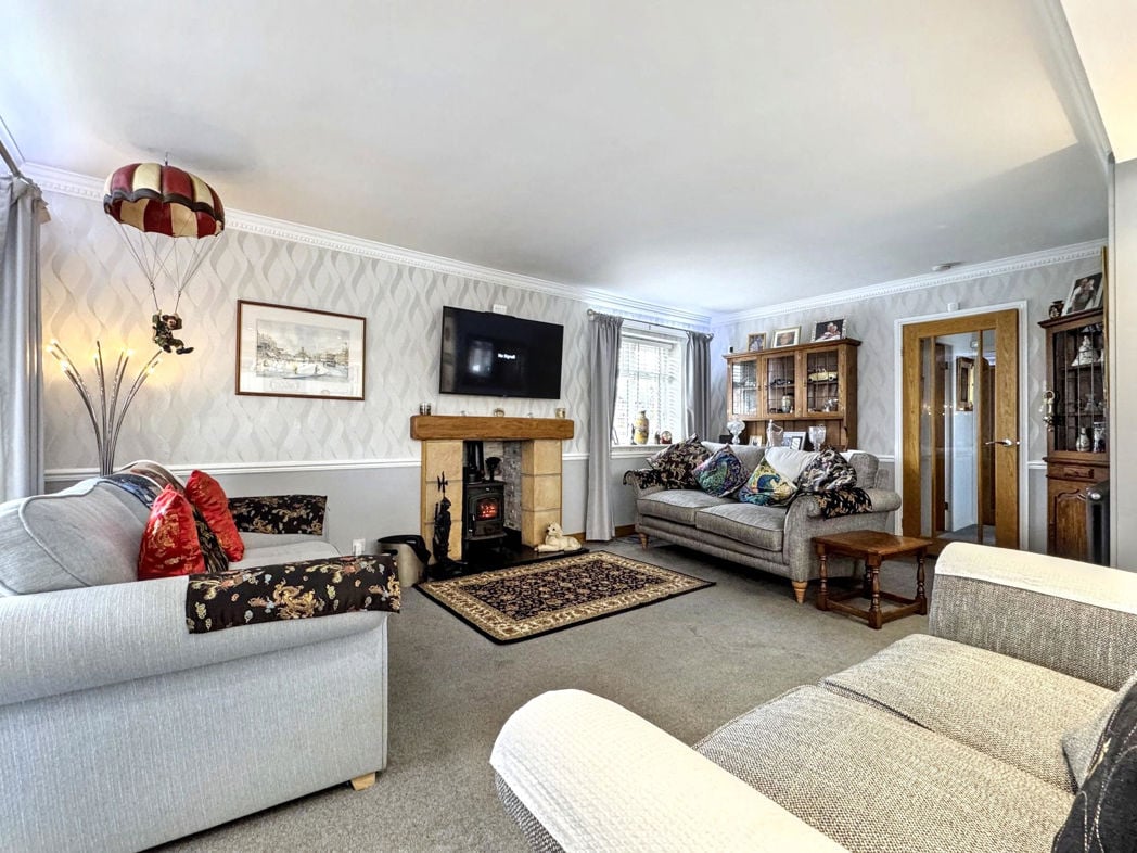 Property image 3 of 27