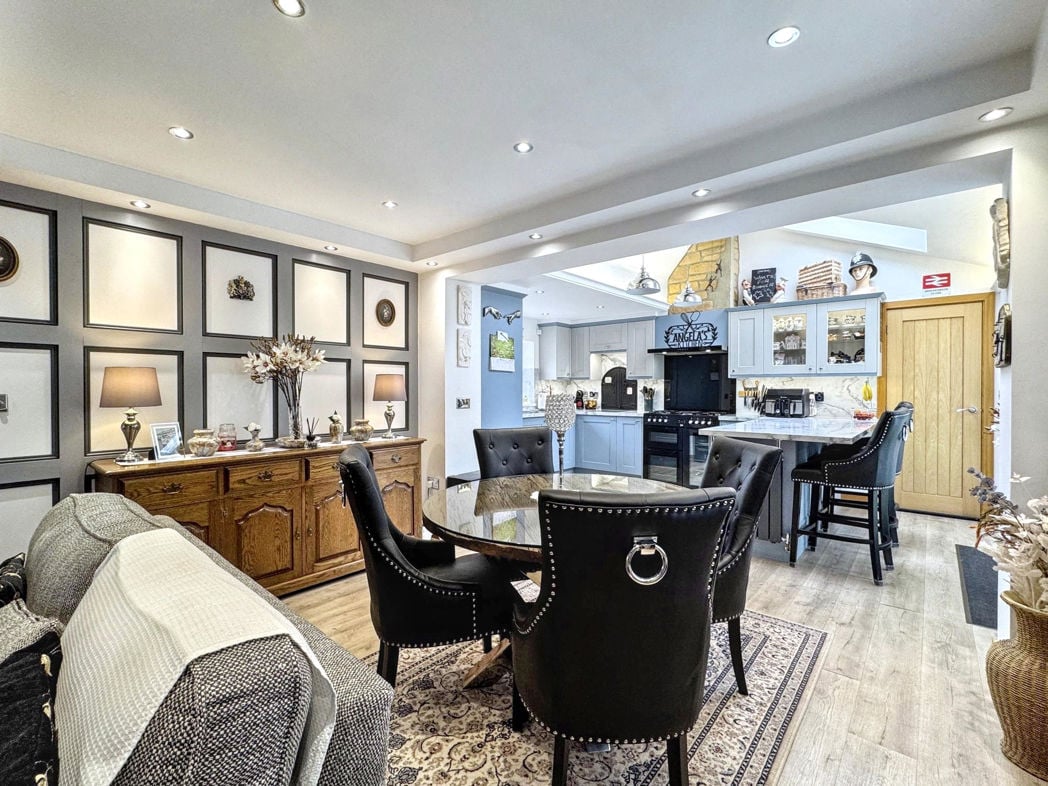 Property image 6 of 27