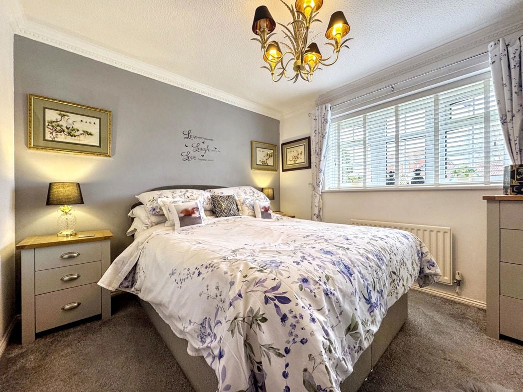 Property image 14 of 27