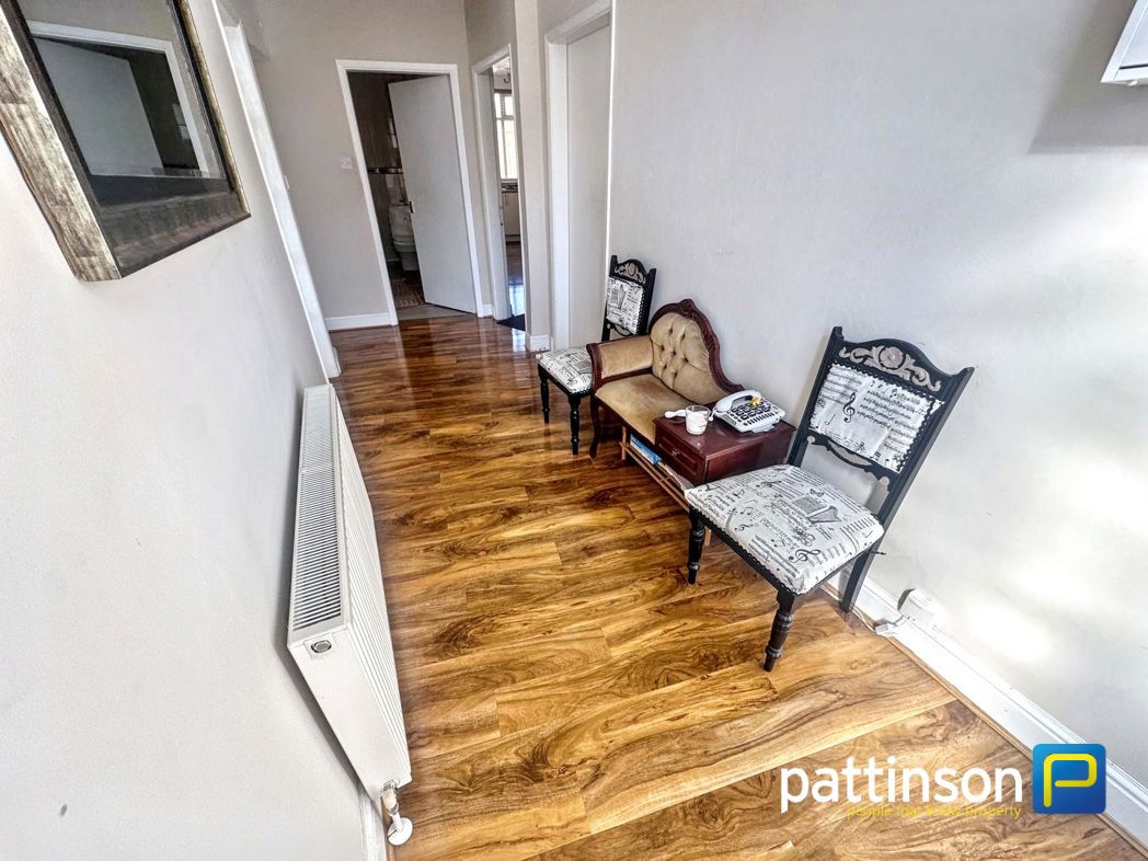 Property image 8 of 13