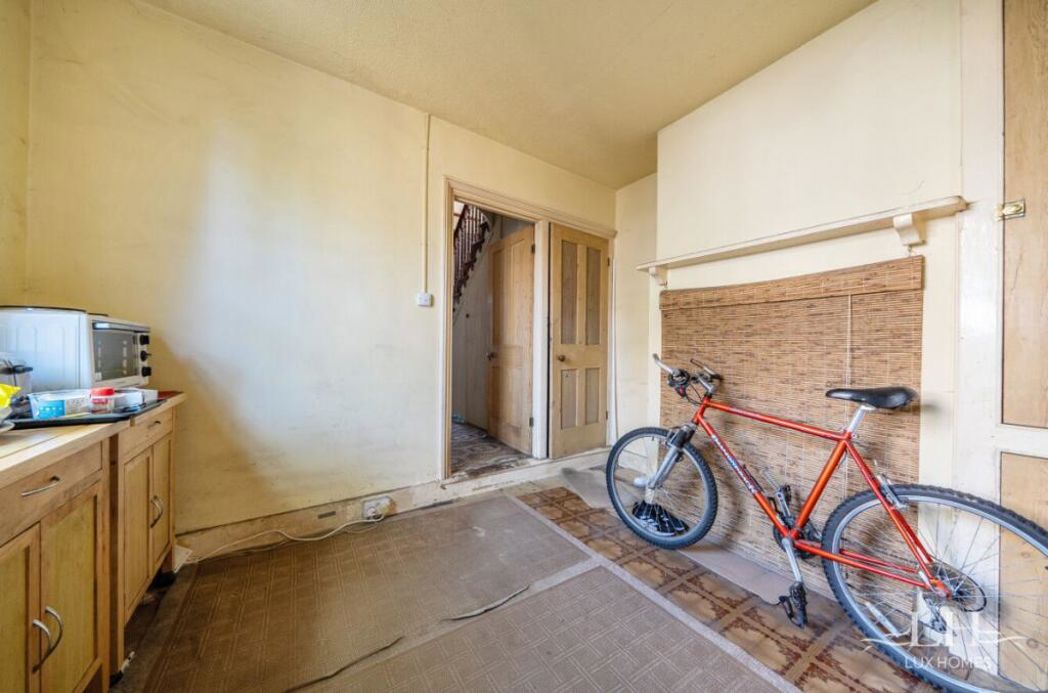Property image 6 of 20