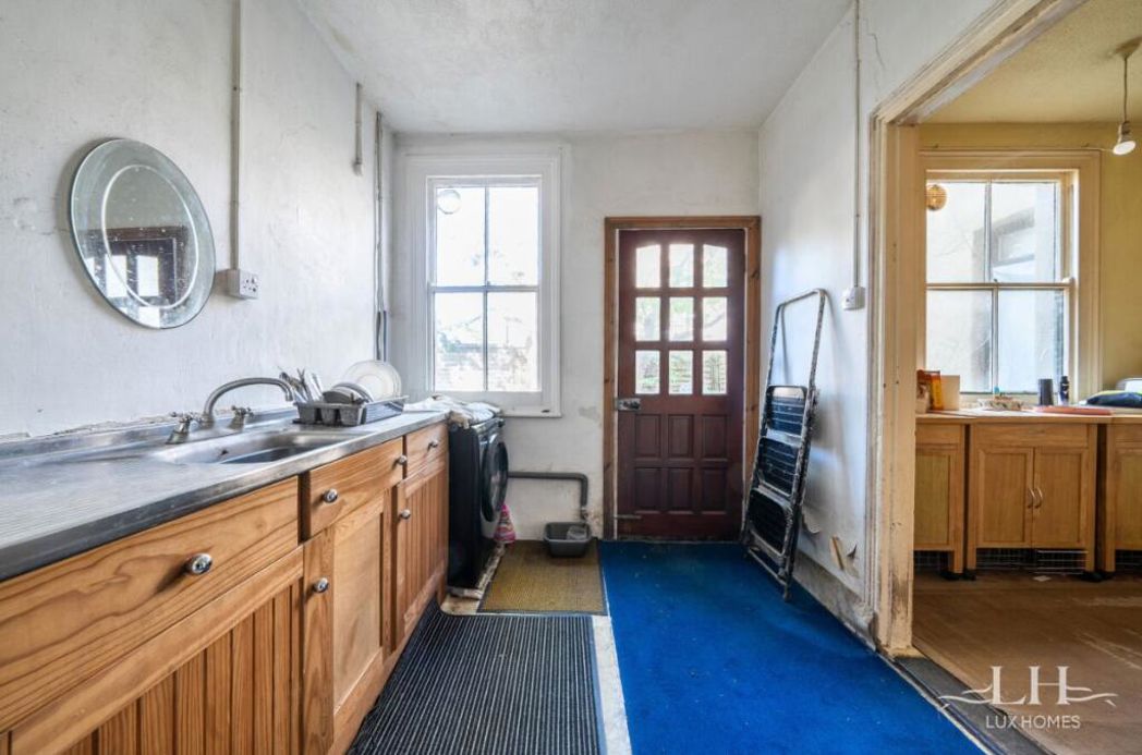 Property image 7 of 20