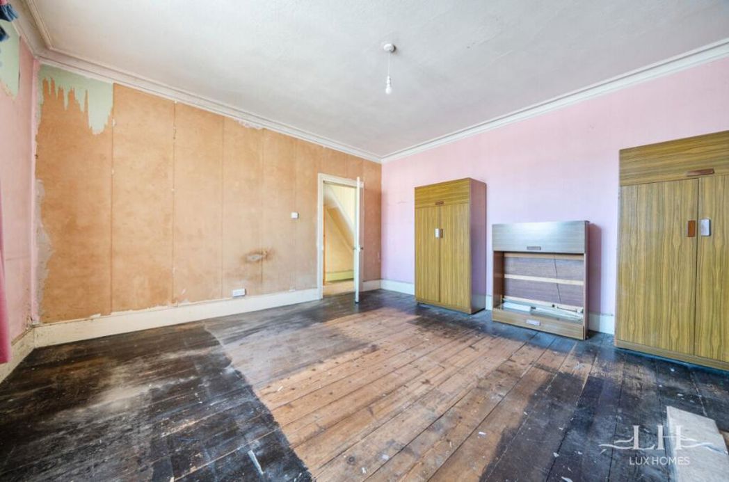 Property image 11 of 20