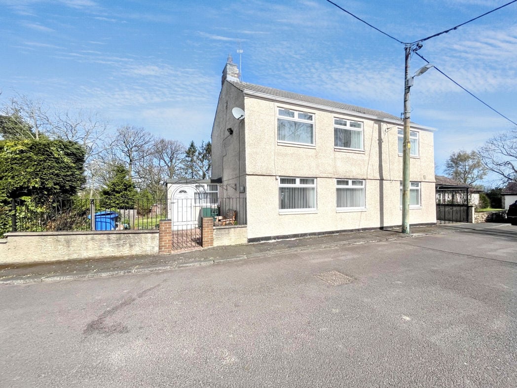 Property image 12 of 16