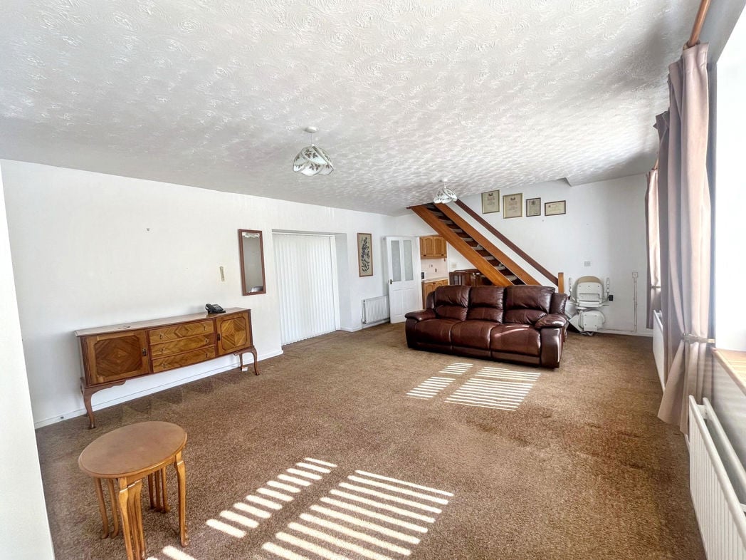 Property image 4 of 16